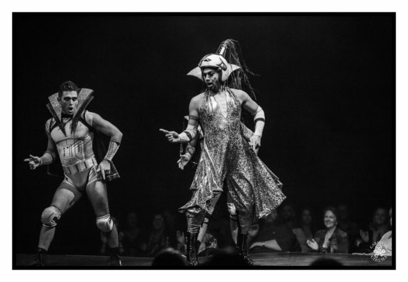 Briefs Close Encounters