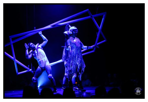 Briefs Close Encounters